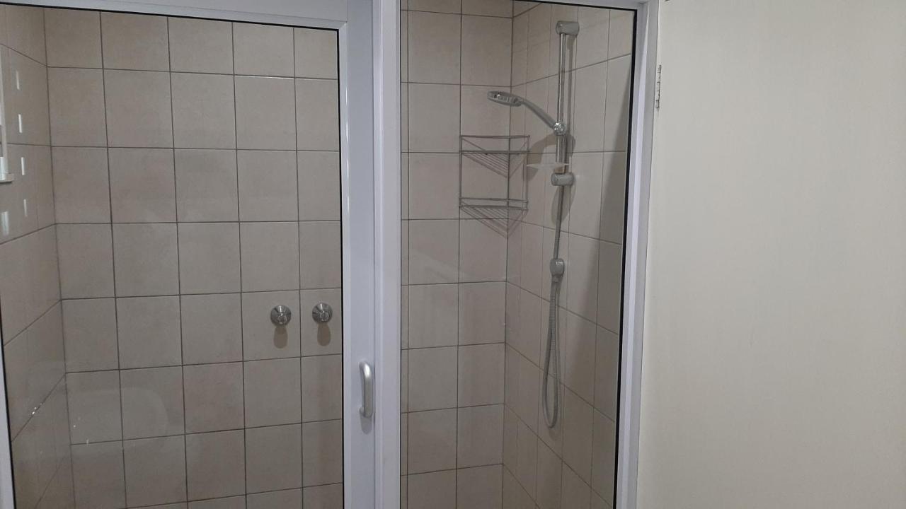 Feather Self Catering Accommodation Windhoek Eksteriør billede